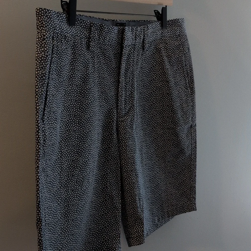 J. Crew Men's 33 x 10.5 Flat Front Novelty Print Club Shorts Style #E6137